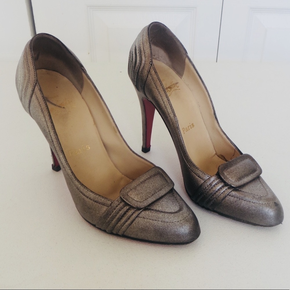 Christian Louboutin Pewter Pumps, Size 6.5 🔴CLEARANCE🔴